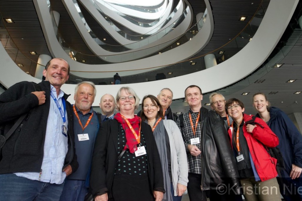 Gruppenbild in großer Halle in Aberdeen 2018